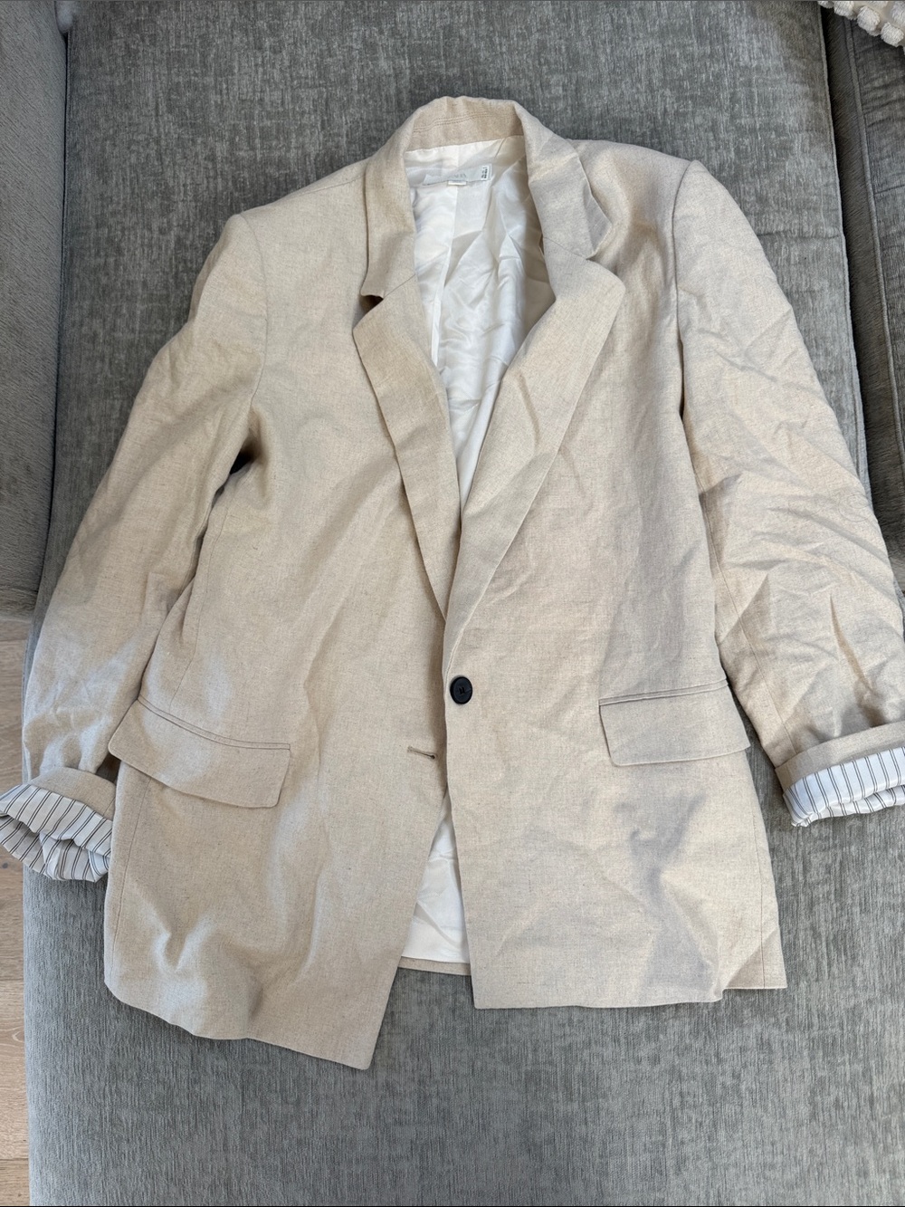 Zara women’s blazer size large
